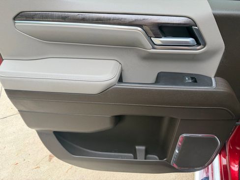 Used 2022 Chevrolet Silverado 1500 LTZ w/ LTZ Premium Package image 22