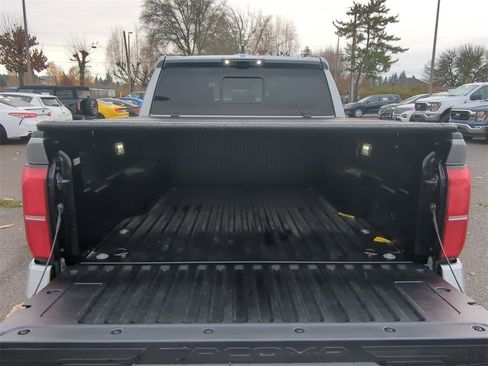 Used 2024 Toyota Tacoma TRD Off-Road image 26