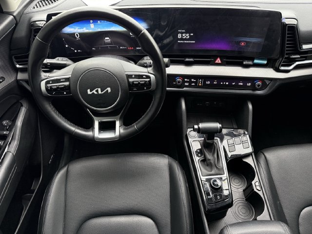 Used 2025 Kia Sportage SX FWD image 11