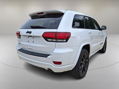 Used 2021 Jeep Grand Cherokee Laredo X AWD/4WD image 10