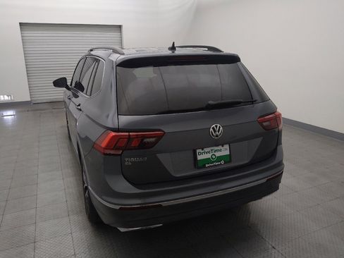 Used 2021 Volkswagen Tiguan SE image 6