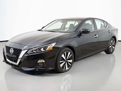 Used 2022 Nissan Altima 2.5 SV FWD image 6
