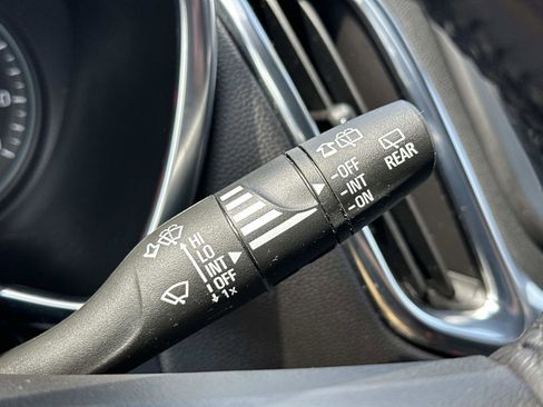 Used 2022 Chevrolet Equinox LT image 23