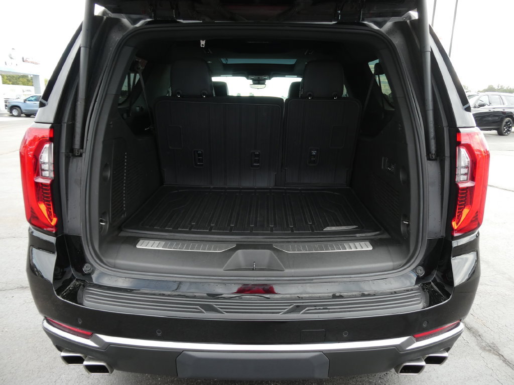 Certified 2025 GMC Yukon XL AT4 w/ AT4 Premium Package AWD/4WD image 20