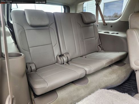 Used 2016 Chevrolet Suburban LTZ image 21