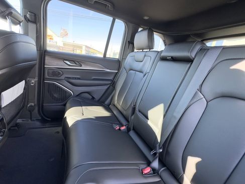 New 2026 Jeep Grand Cherokee Limited w/ Limited Altitude Package image 14