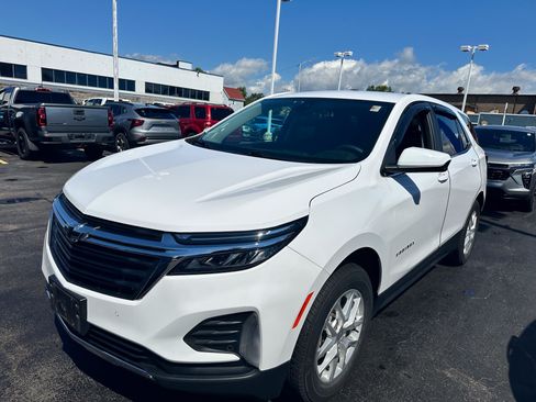 Used 2022 Chevrolet Equinox LT AWD/4WD image 3