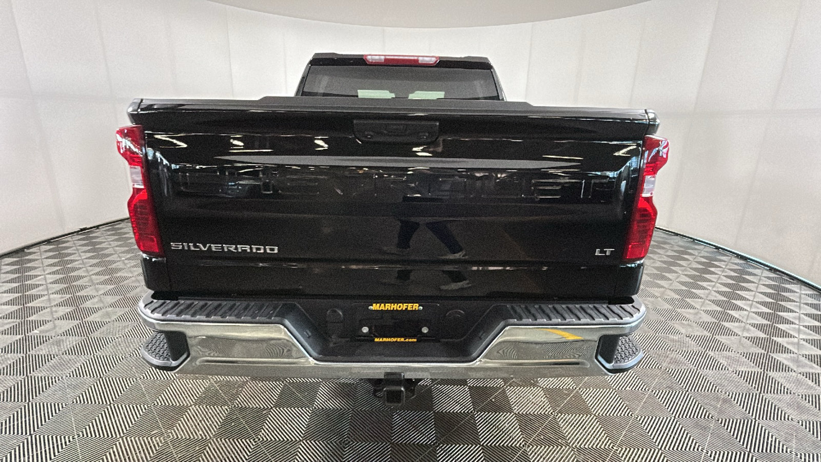 Used 2024 Chevrolet Silverado 1500 LT AWD/4WD image 4