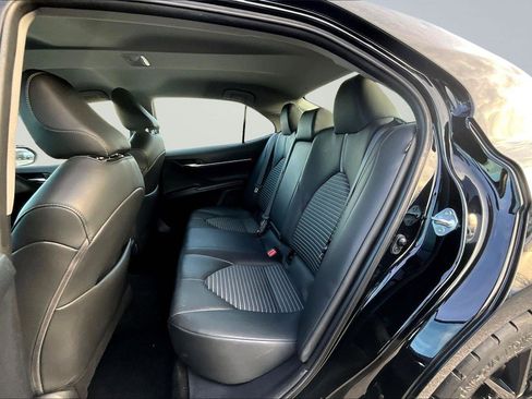 Used 2024 Toyota Camry SE image 17