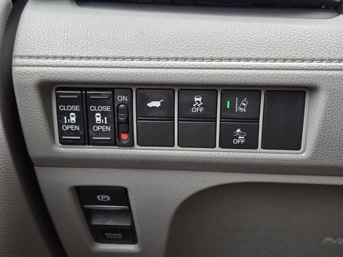 Used 2018 Honda Odyssey EX-L image 23