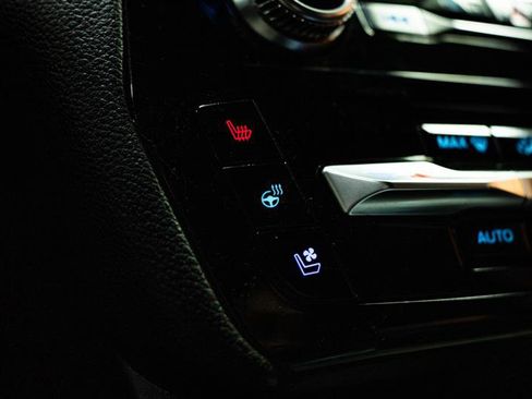 Used 2023 Ford Explorer Limited image 24