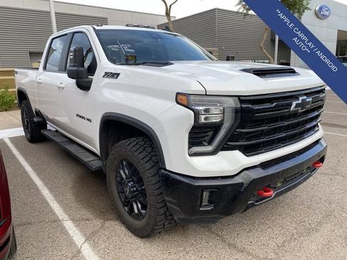 Used 2025 Chevrolet Silverado 2500 LT w/ Trail Boss Package AWD/4WD image 4