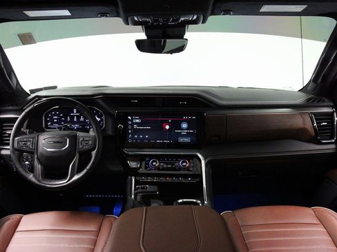 Used 2024 GMC Sierra 1500 Denali Ultimate image 2