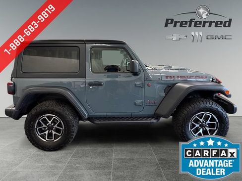 Used 2024 Jeep Wrangler Rubicon w/ Convenience Group AWD/4WD image 9