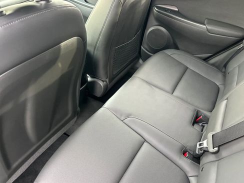 Used 2023 Hyundai Kona Limited AWD/4WD image 4