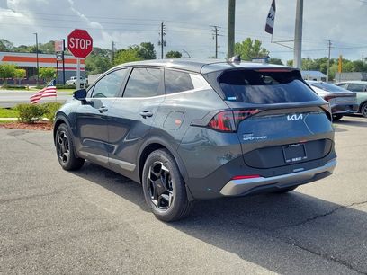 New 2026 Kia Sportage EX