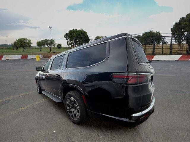 Used 2024 Jeep Wagoneer L Series II RWD image 4