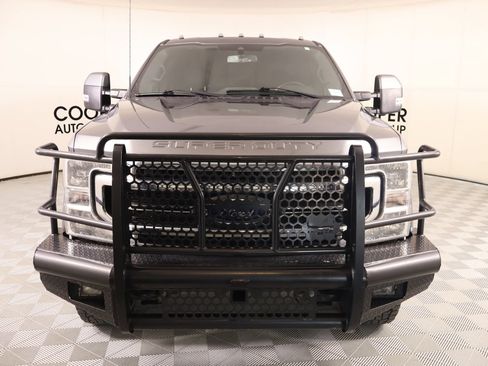 Used 2022 Ford F250 Lariat w/ Lariat Value Package AWD/4WD image 9