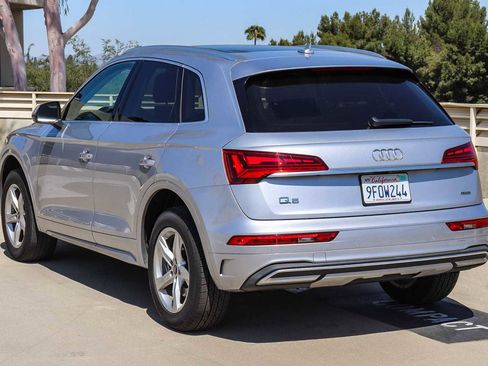 Used 2023 Audi Q5 2.0T Premium w/ Convenience Package AWD/4WD image 2