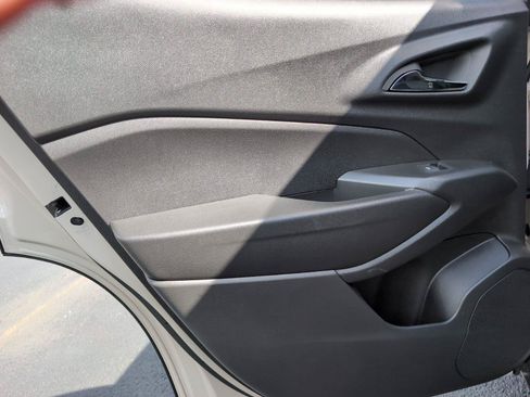 New 2026 Chevrolet Trax ACTIV w/ Sunroof Package FWD image 37
