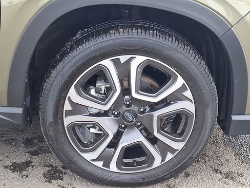 Used 2025 Subaru Ascent Limited image 8