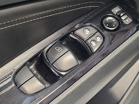Used 2022 Nissan Altima 2.5 SV w/ SV Premium Package FWD image 27