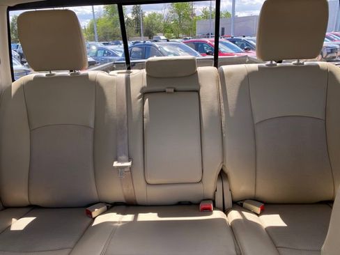 Used 2017 RAM 1500 Laramie AWD/4WD image 11