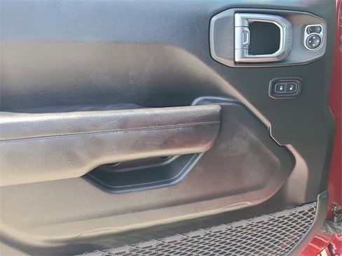 Used 2021 Jeep Wrangler Unlimited Rubicon image 16