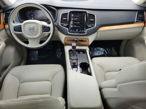 Used 2022 Volvo XC90 T6 Momentum w/ Advanced Package AWD/4WD image 14
