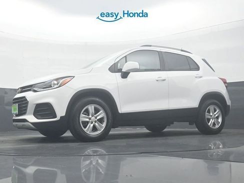Used 2021 Chevrolet Trax LT image 29