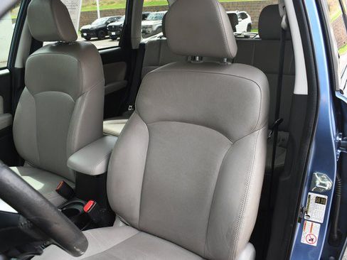 Used 2015 Subaru Forester 2.5i Touring w/ Eyesight & Navigation System AWD/4WD image 17