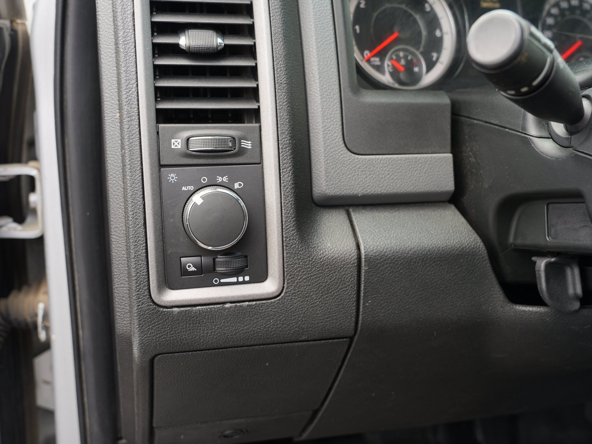 Used 2018 RAM 1500 Tradesman w/ Popular Equipment Group AWD/4WD image 18