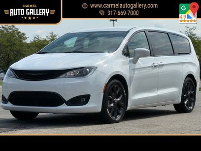 Used 2020 Chrysler Pacifica Touring w/ S Appearance Package