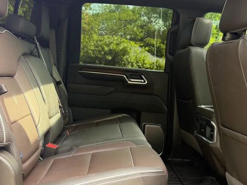 Used 2025 GMC Sierra 3500 Denali w/ Denali Reserve Package image 27