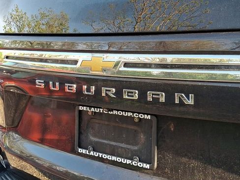 Used 2024 Chevrolet Suburban Premier AWD/4WD image 8