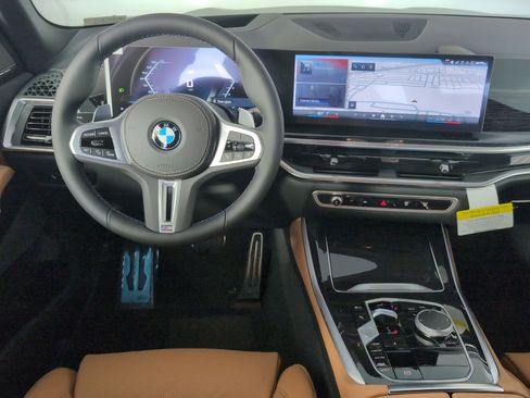 New 2026 BMW X5 M60i w/ Climate Comfort Package image 4