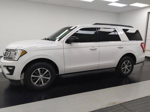 Used 2020 Ford Expedition XL RWD image 2