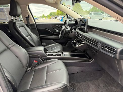 Used 2023 Lincoln Corsair Reserve AWD/4WD image 11