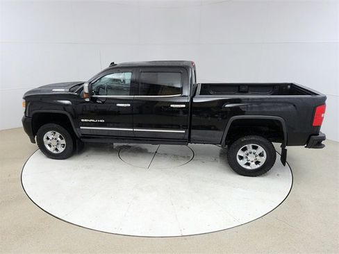Used 2019 GMC Sierra 3500 Denali image 16