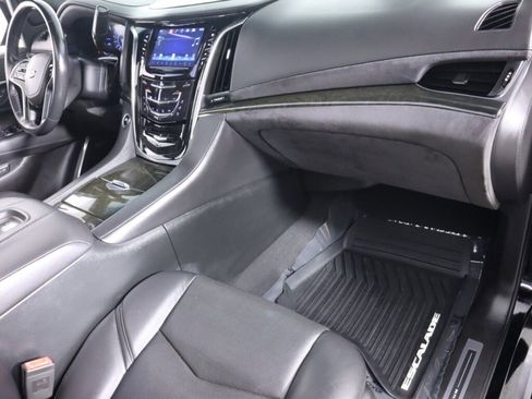 Used 2016 Cadillac Escalade Platinum AWD/4WD image 51