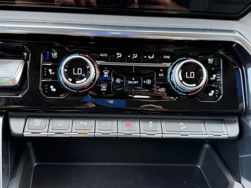 New 2026 GMC Sierra 2500 Denali AWD/4WD image 25