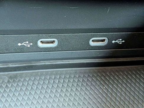 Certified 2025 Volkswagen Atlas SE FWD image 24