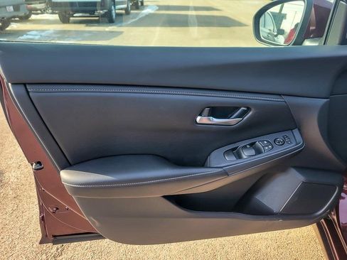 Used 2025 Nissan Sentra SV image 15