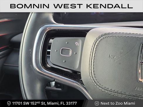 Used 2024 Lincoln Nautilus Reserve w/ Equipment Group 202A image 17