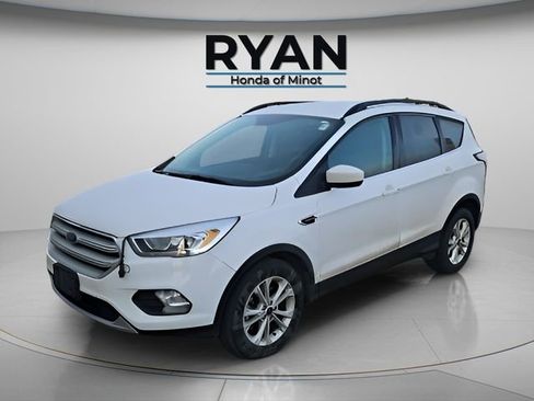 Used 2017 Ford Escape SE w/ Equipment Group 201A image 10