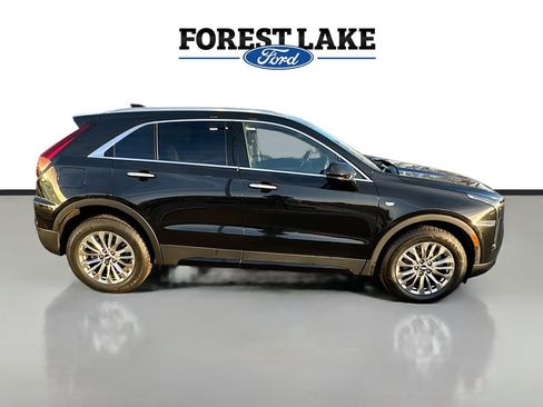 Used 2024 Cadillac XT4 Premium Luxury image 8