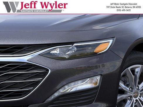 New 2023 Chevrolet Malibu LT FWD image 11