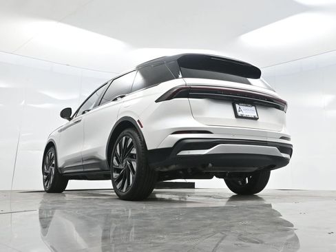 Used 2025 Lincoln Nautilus Reserve w/ Jet Appearance Package image 55