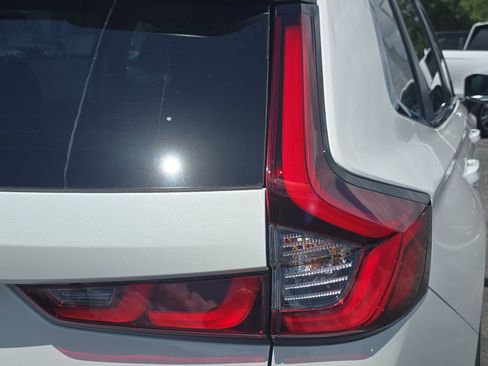 Certified 2024 Honda CR-V EX image 8