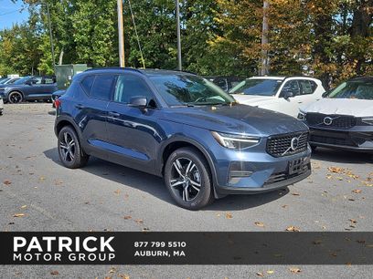 New 2026 Volvo XC40 B5 Core w/ Protection Package Premier
